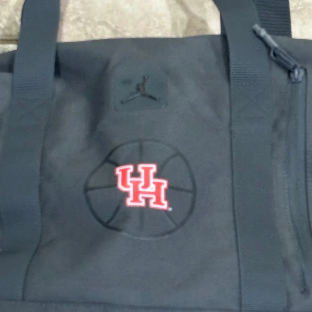 Jordan Houston Cougars UH Basketball Duffel Bag Black Cordura MA0900-G9Q